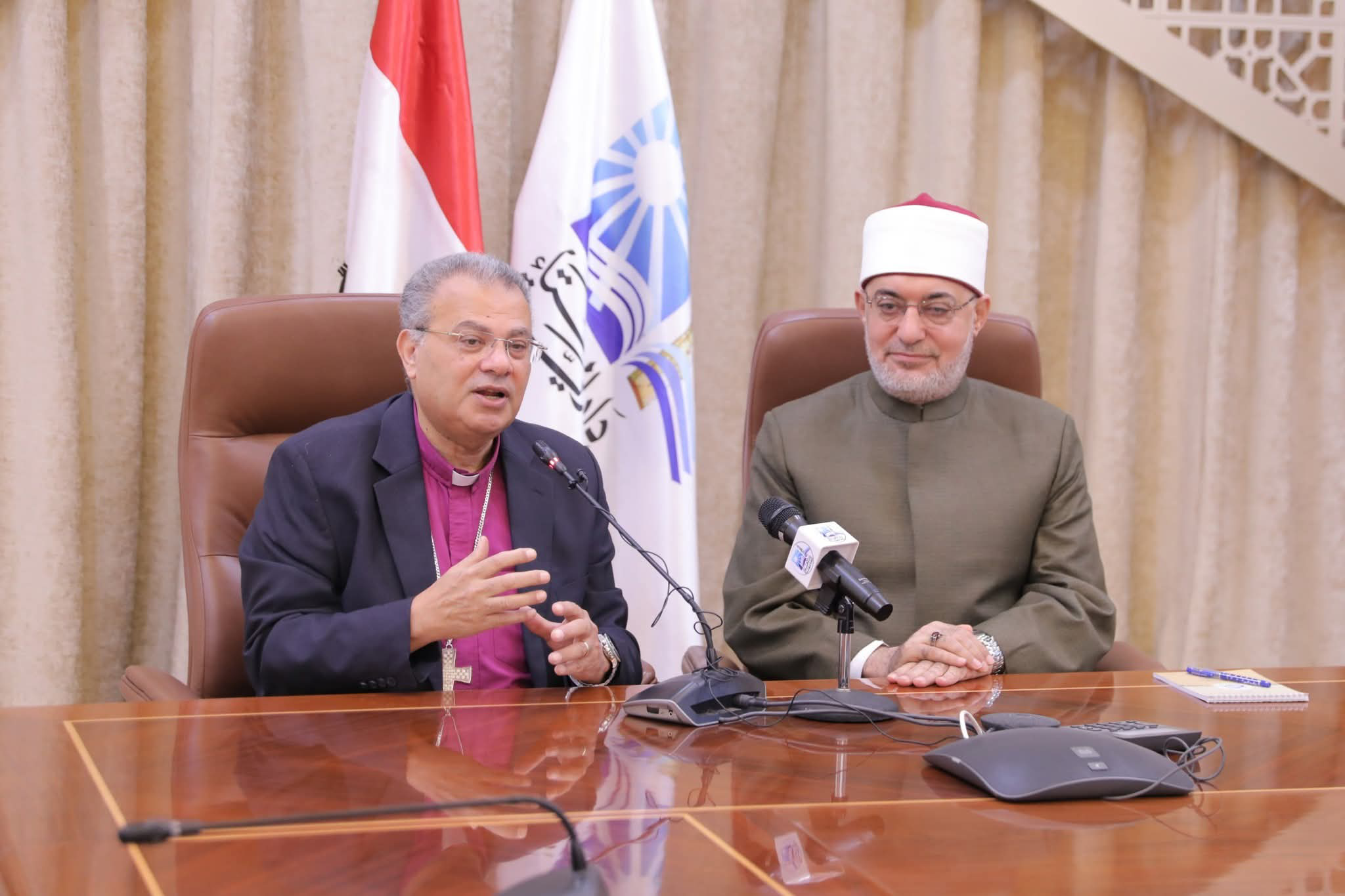 رئيس الطائفة الإنجيلية يهنئ مفتي الجمهورية بعيد الفطر ويؤكد وحدة المصريين